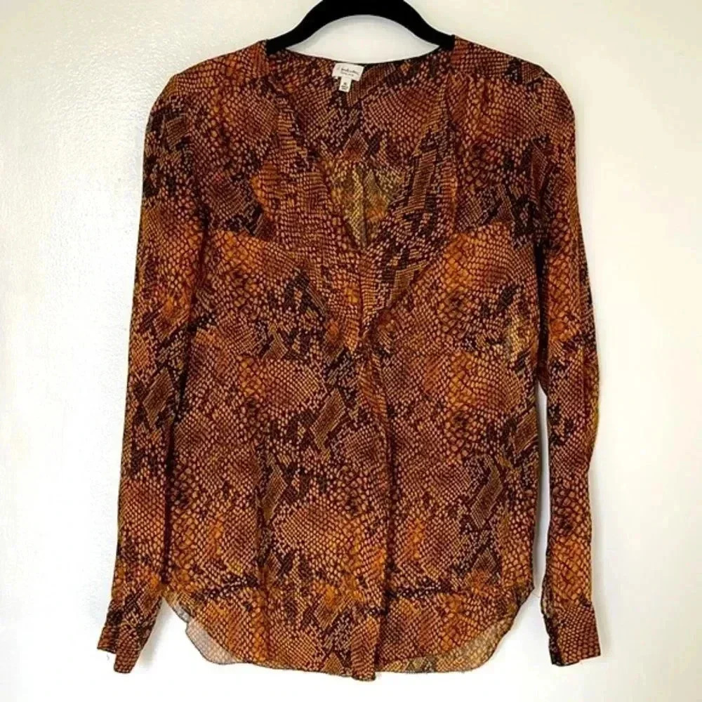 Aritzia 100% Silk Blouse